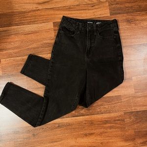 Black Old Navy mom jeans